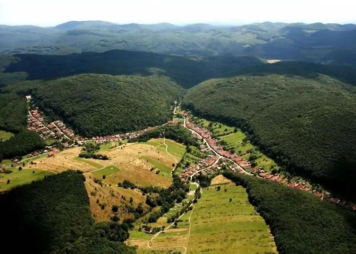 Vadasz Etterem Es Panzio Oda ve Kahvaltı Repashuta