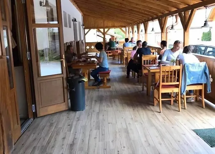 Bed & Breakfast Vadasz Etterem Es Panzio 3*