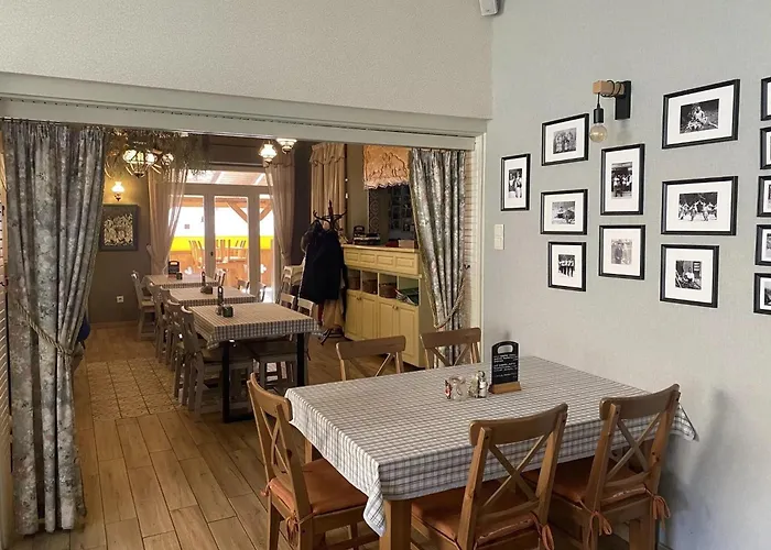 Bed & Breakfast Vadasz Etterem Es Panzio Repashuta